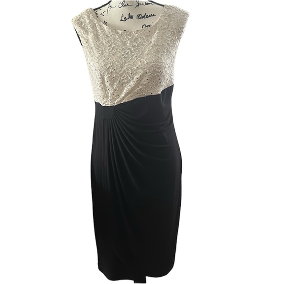 Connected Apparel Evening Dress - Picture 4 of 8